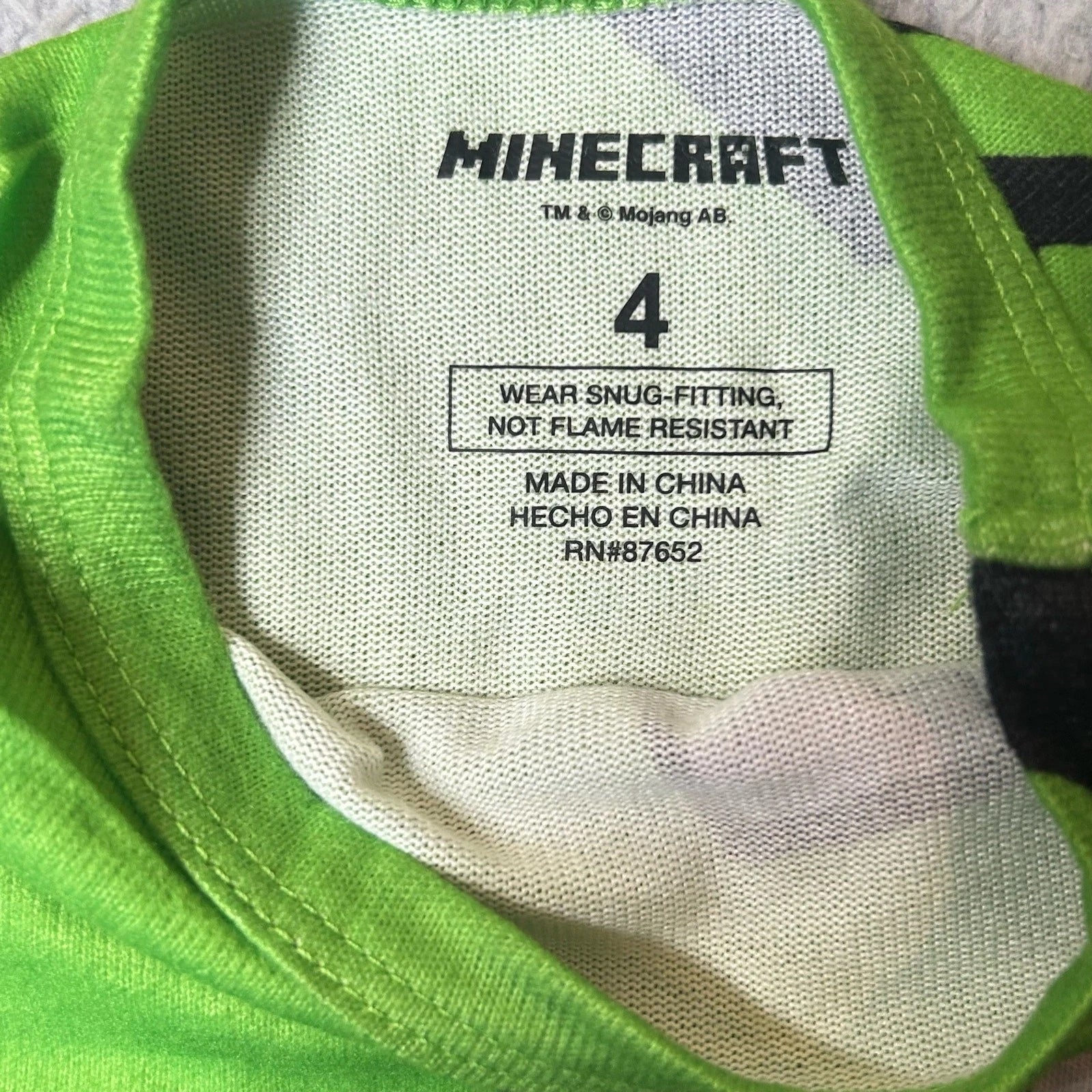 Minecraft Pajama Set Boys 4 Green Long Sleeve All Over Print 2 Set Pajama NEW