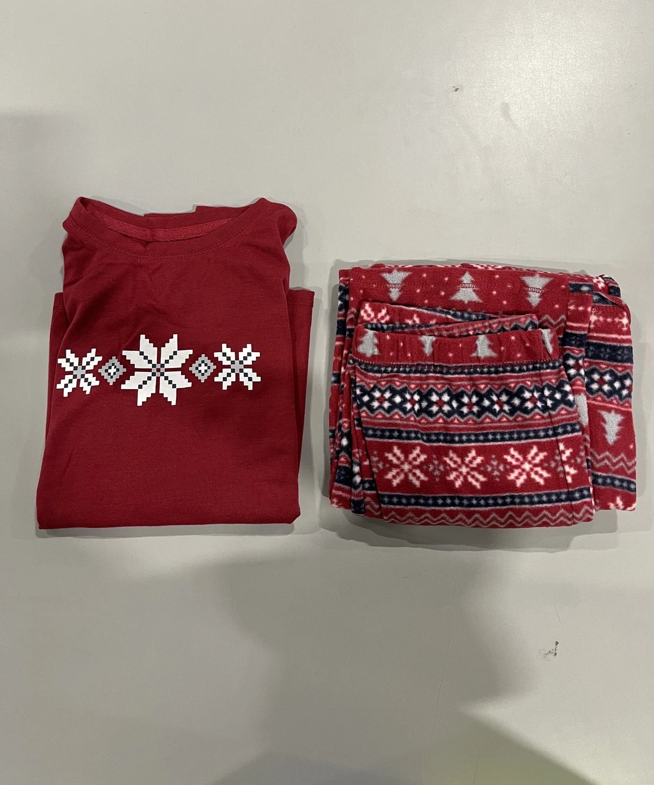 CUDDL DUDS KIDS 2 PIECE PAJAMAS SET - SIZE: YOUTH M(8) - RED