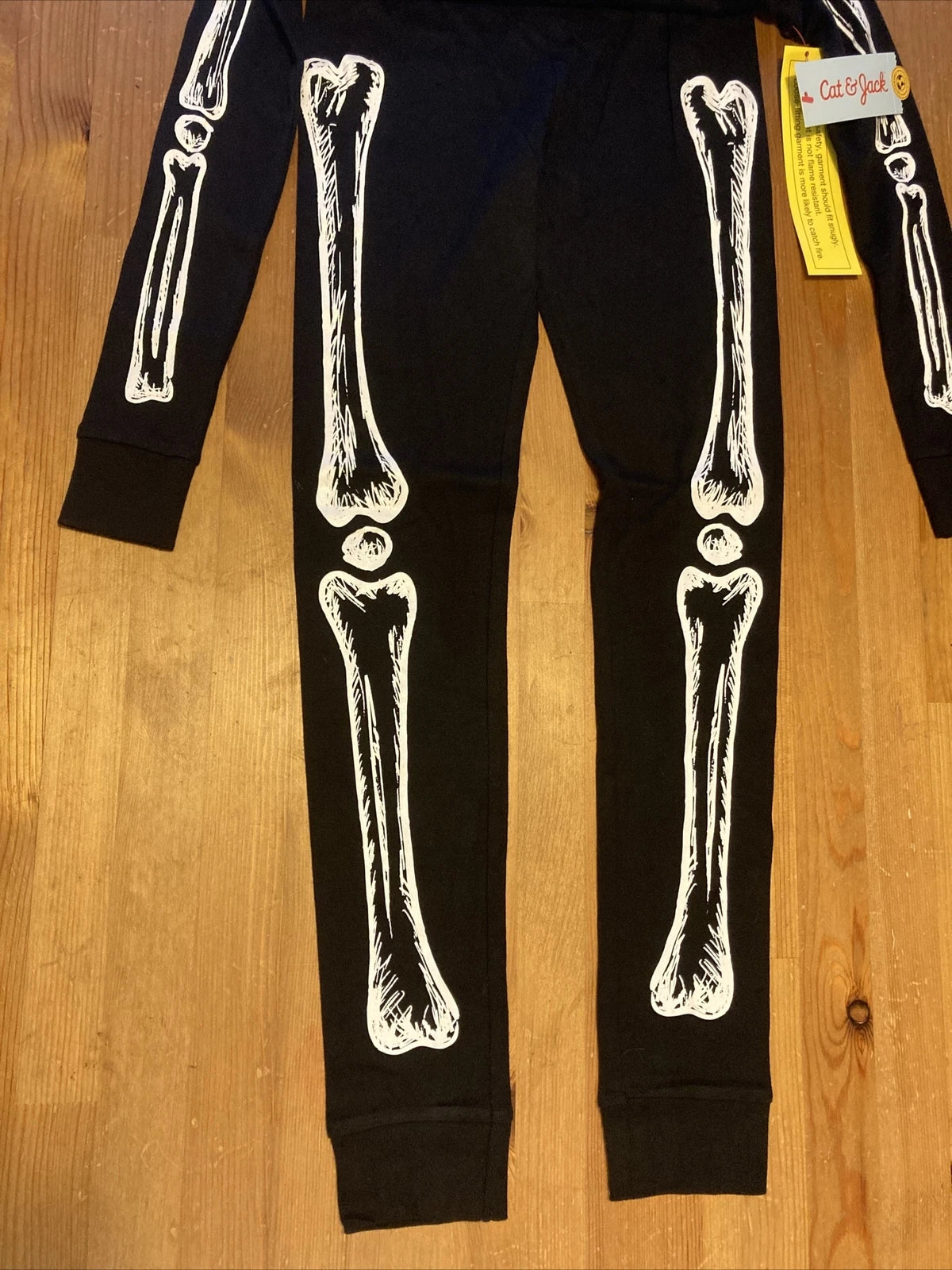 Halloween Skeleton Glow-In-The Dark Pajama Set. Kids Size 10