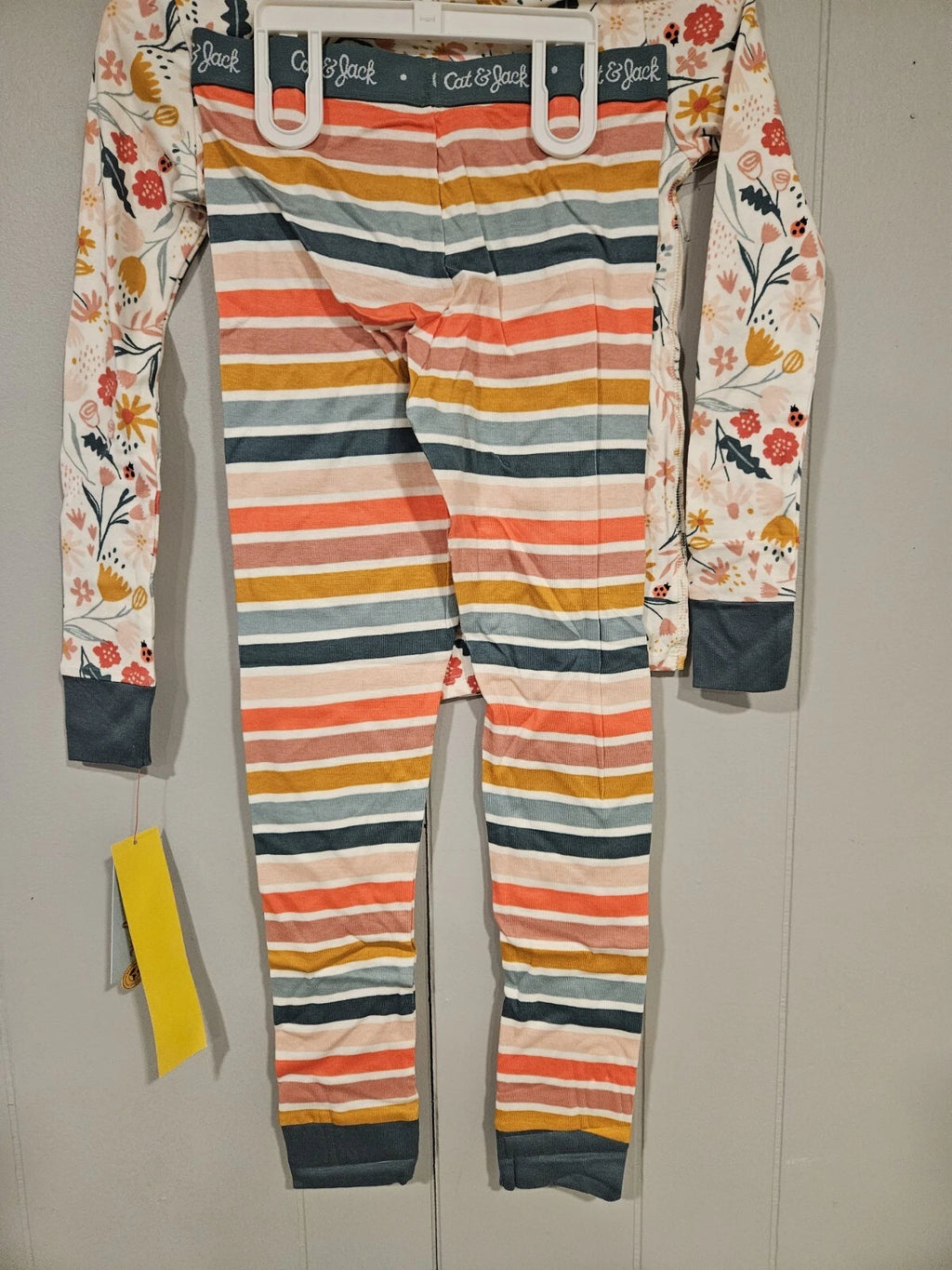 Cat & Jack 2pc Girl's Flower and Stripes Pajama Set Size 8 NWT 2E206