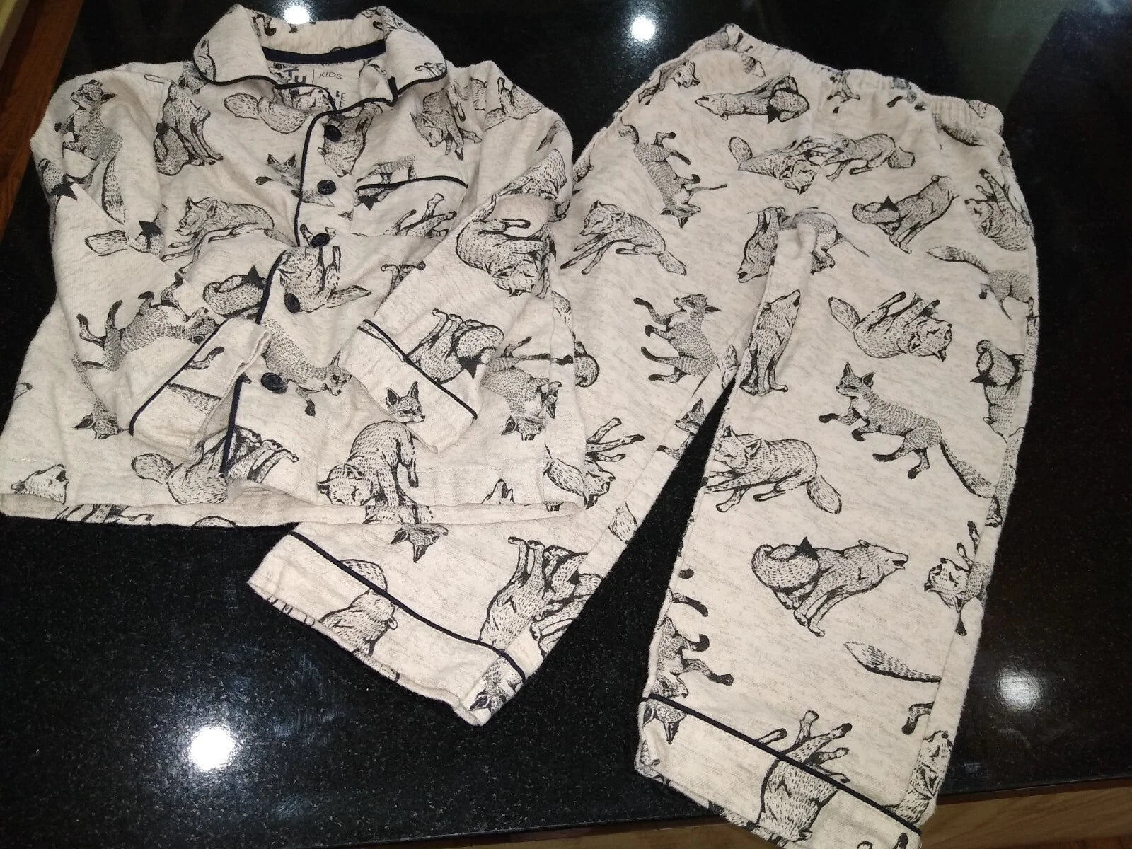 Kids T U fun fox pajamas set size 3- 4 years