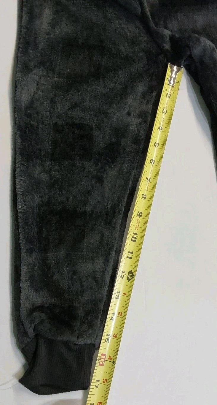 Boys Cat & Jack XS (4/5) Black Plaid 2 Piece Fleece Pajama