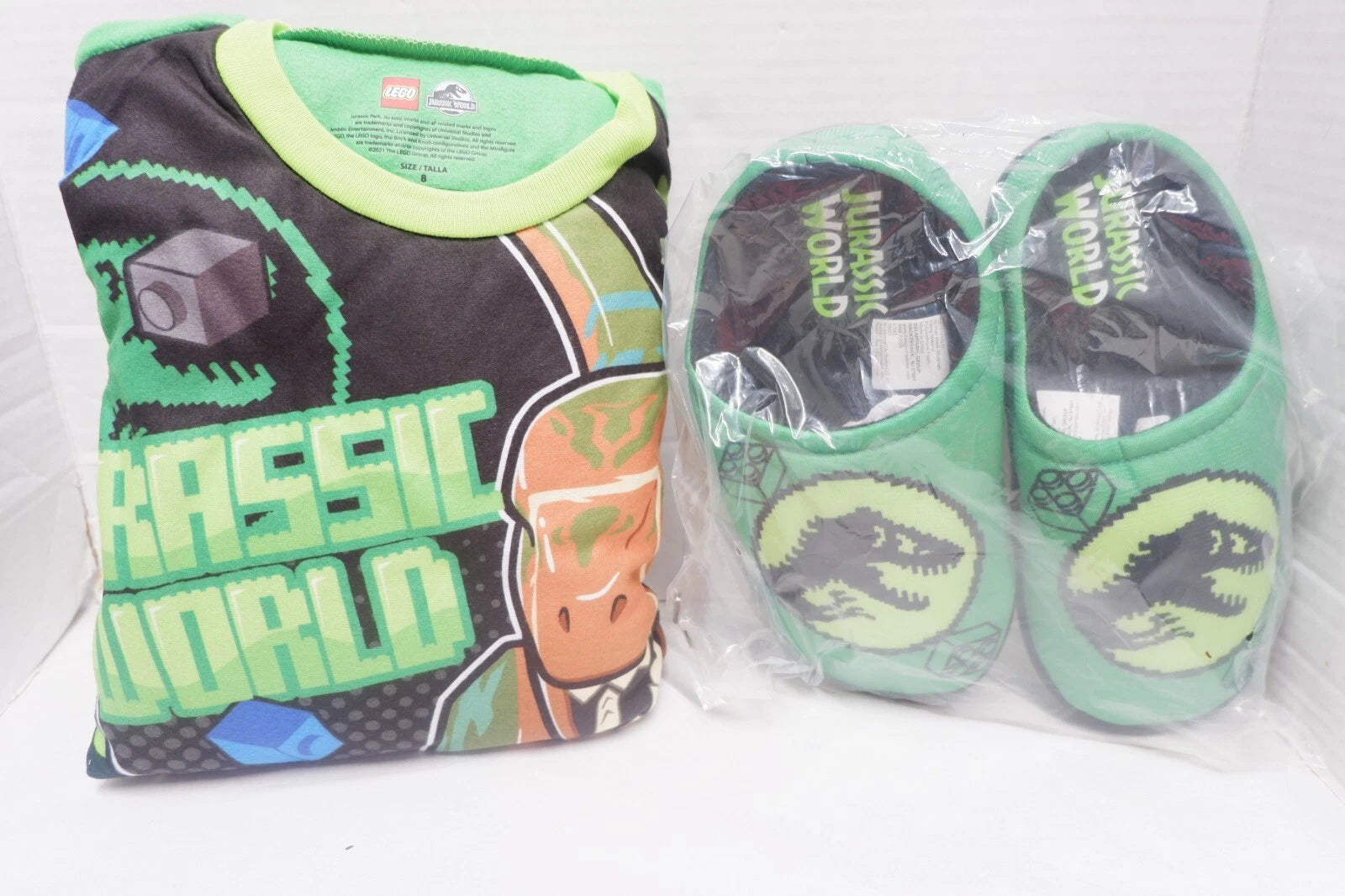 Lego-Jurassic World Dinosaur Boys Pajama Set size 8 w/Slippers size 13-1