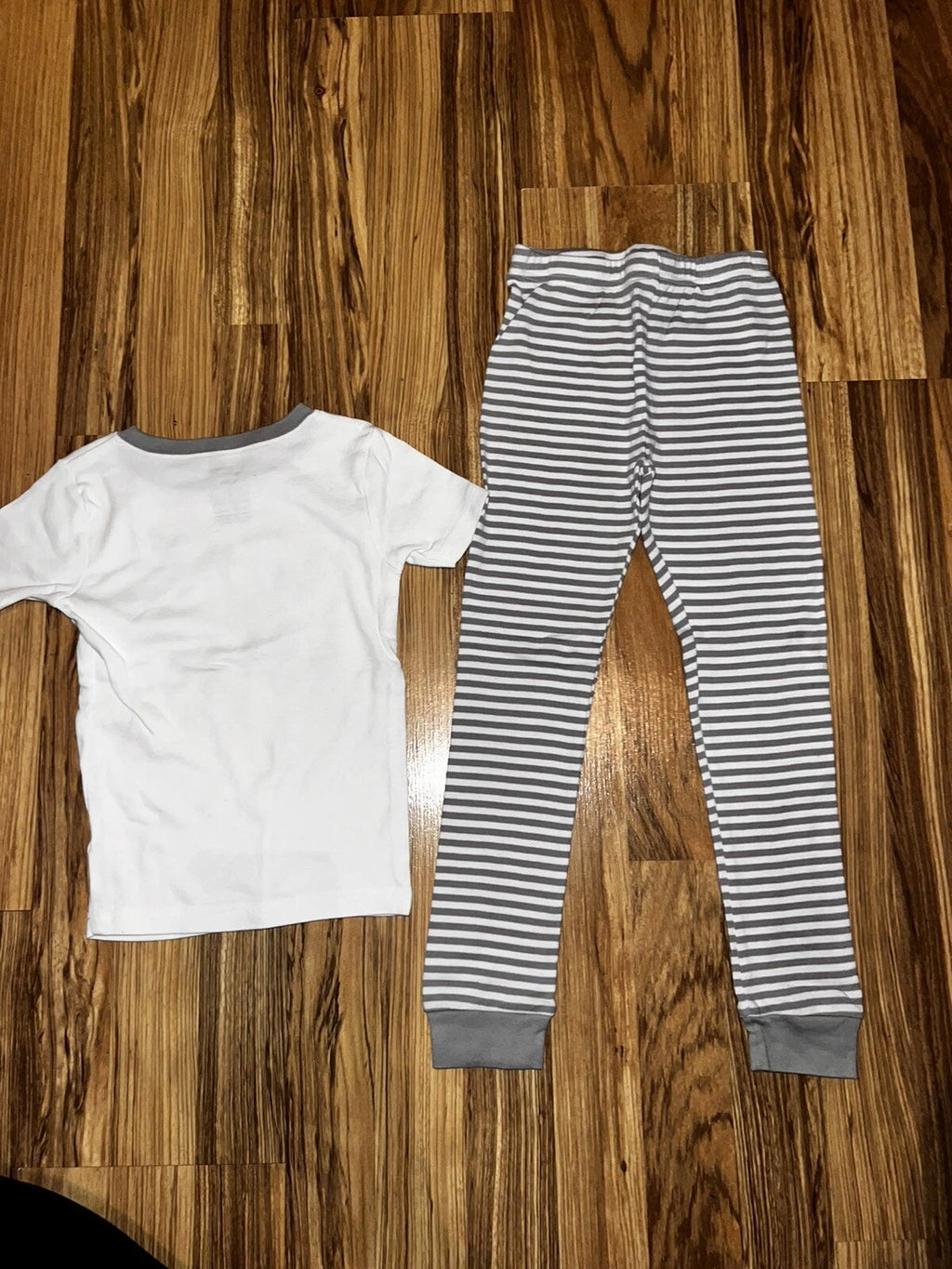 Carter’s Easter Pajamas PJ boys girls kids Size 6