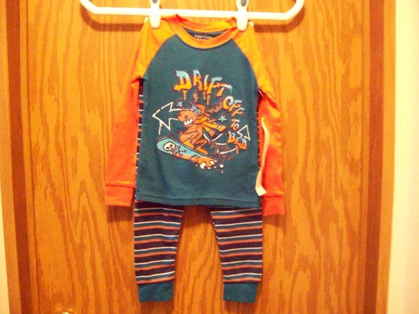 Childs Pajama Set Size 3T